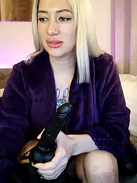 Gina-Lumara's cam snapshot