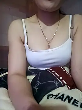 LucyyLy's cam snapshot