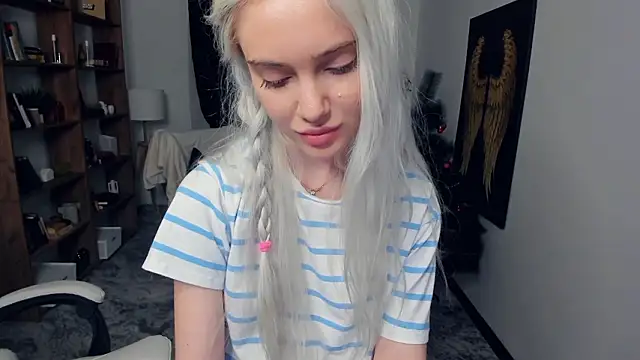 KristalCrowner live sex cam