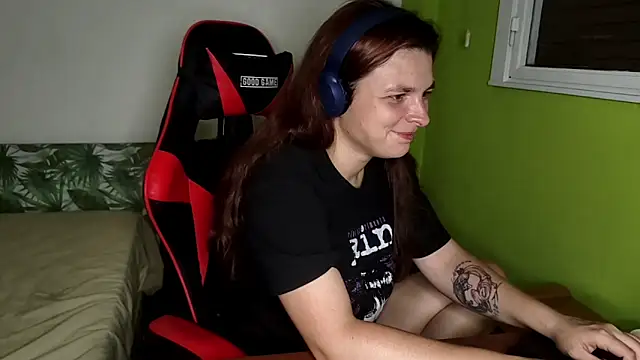 RosaLowLight's cam snapshot