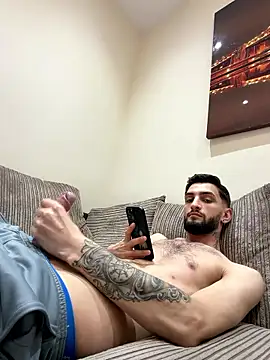 Juliann69Ramiro's cam snapshot