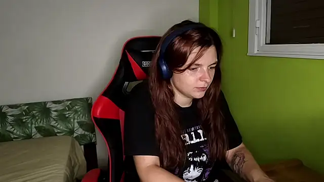 RosaLowLight's cam snapshot