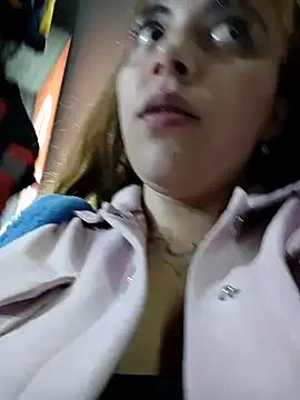 ISABELLA-01_ live sex cam