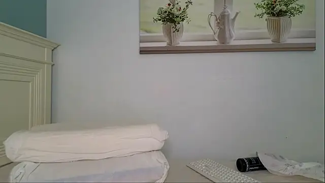 Kudi_Minnt live sex cam