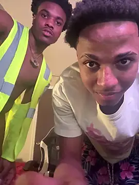 Bigdicktrick227 live sex cam