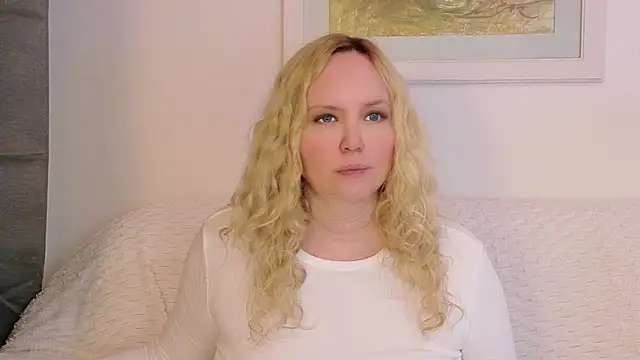 Sarah4you live sex cam