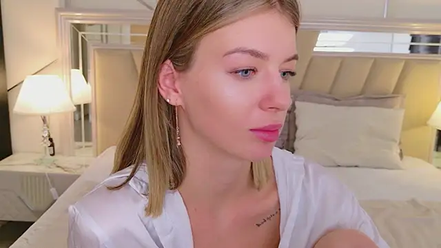 MeganMour live sex cam