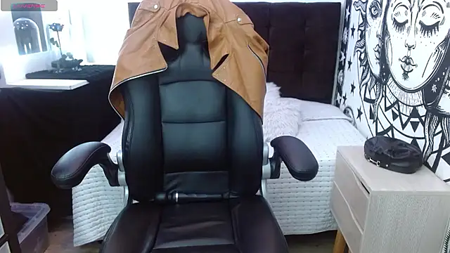 AlexandraJones_'s cam snapshot