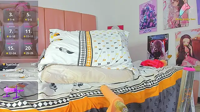 NahomiWalker_'s cam snapshot