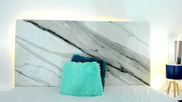 thamiina_'s cam snapshot