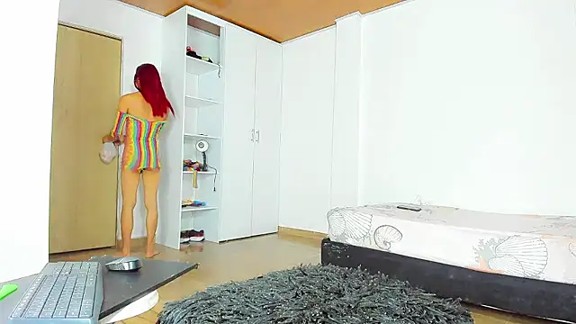 sexynicolqueen live sex cam