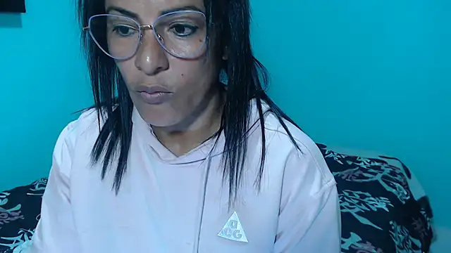 kateleyagrey's cam snapshot