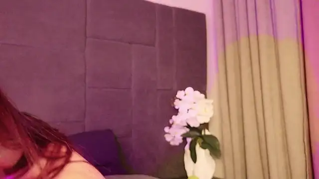 Vixsaria's cam snapshot