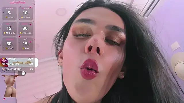 Andrea_Marinn live sex cam