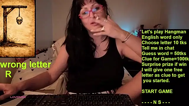 SexyAndBadGirl's cam snapshot