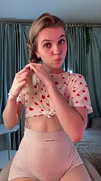 FannyRayy's cam snapshot