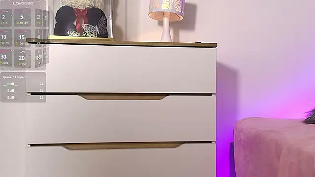 ova_irenne's cam snapshot