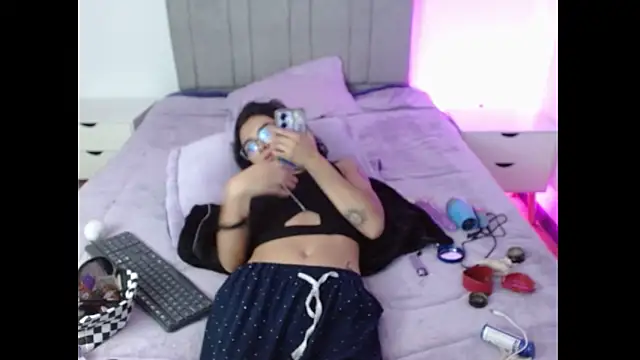 eilynro's cam snapshot