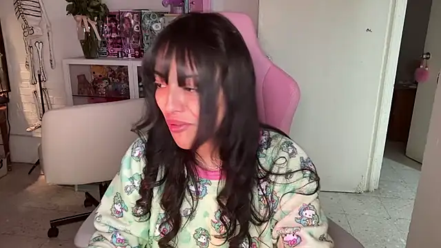 kaithra live sex cam