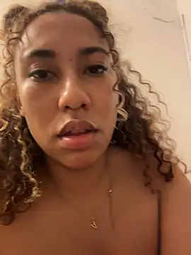 lauraltt's cam snapshot