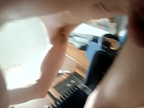 Bisexualhard23's cam snapshot