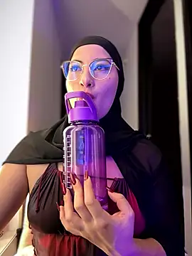 Badra_Abaid's cam snapshot