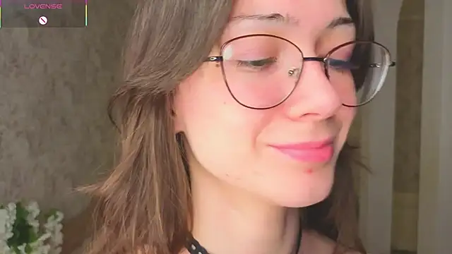 ReneeLippeatt's cam snapshot