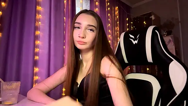 HollyPaw's cam snapshot