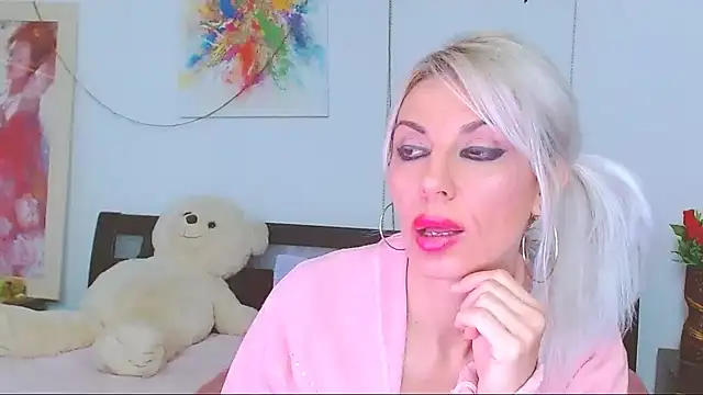 HoneyLara's cam snapshot