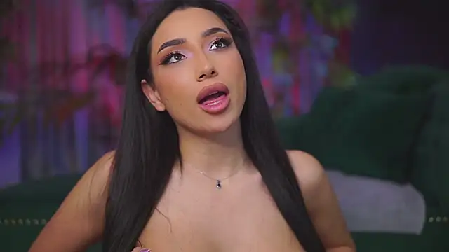 GinaValentinna's cam snapshot