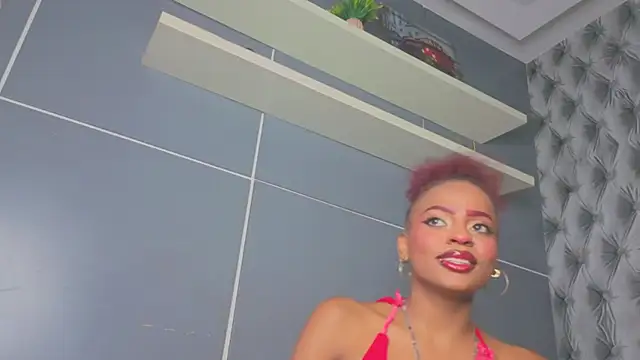 Hilary-banks's cam snapshot