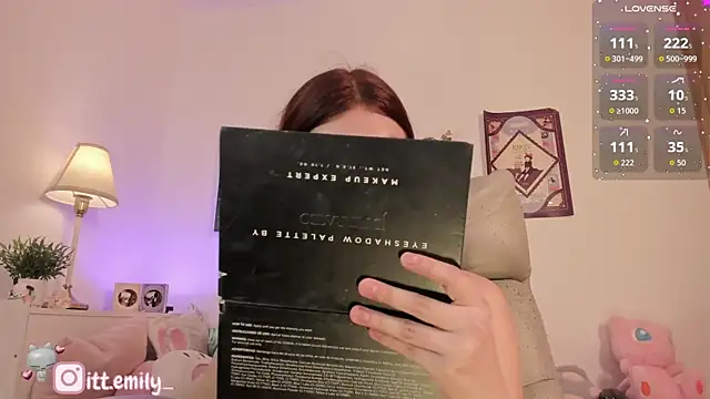 emily_uwu0 live sex cam