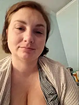 MilfyMrsRobinson live sex cam