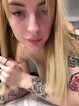 Itsdaisyybelle's cam snapshot