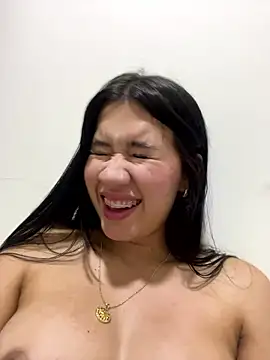 Emi_blair's cam snapshot