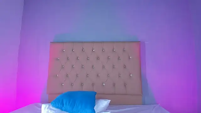 EmmaLawrence_'s cam snapshot