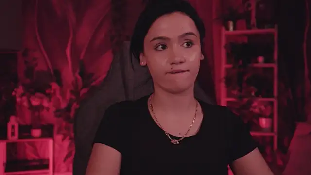 MonicaFarmer's cam snapshot