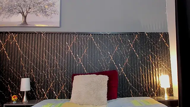 clara_heat's cam snapshot