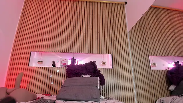 emily_madrid's cam snapshot