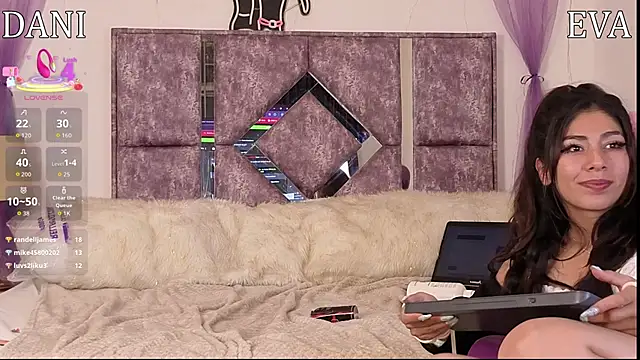 danilu_and_eva21's cam snapshot