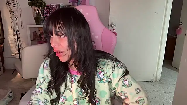 kaithra's cam snapshot