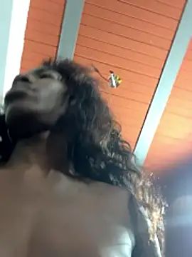 Richchocolatesweet_ live sex cam