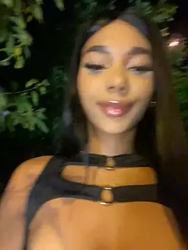 Savannahfisher live sex cam