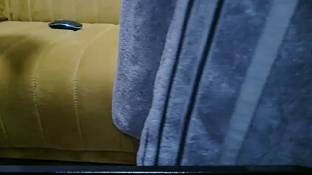 PinkVioletXO's cam snapshot