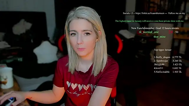 Lisaonthemoon live sex cam