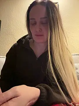 TomilaSi live sex cam