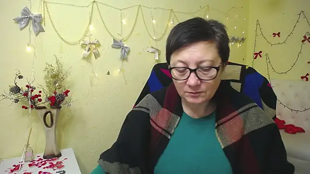 EmilyL0ve's cam snapshot