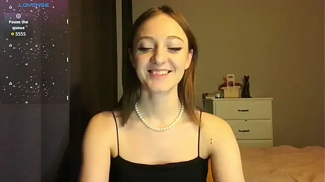 white_liillyy's cam snapshot