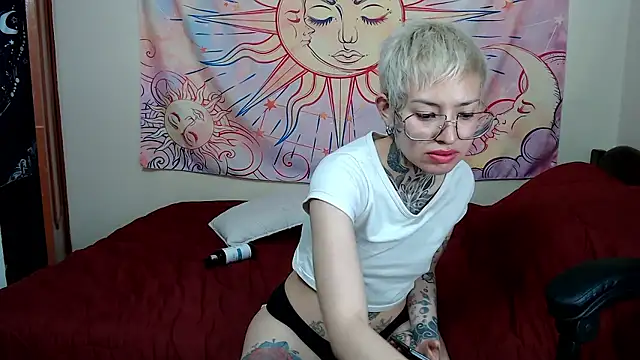 ArrangedFoot's cam snapshot