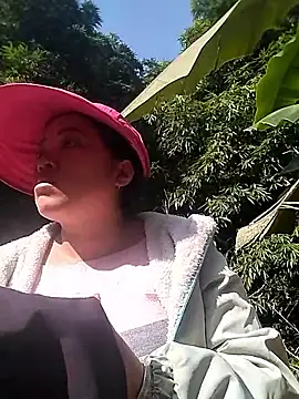 AlilaK2's cam snapshot